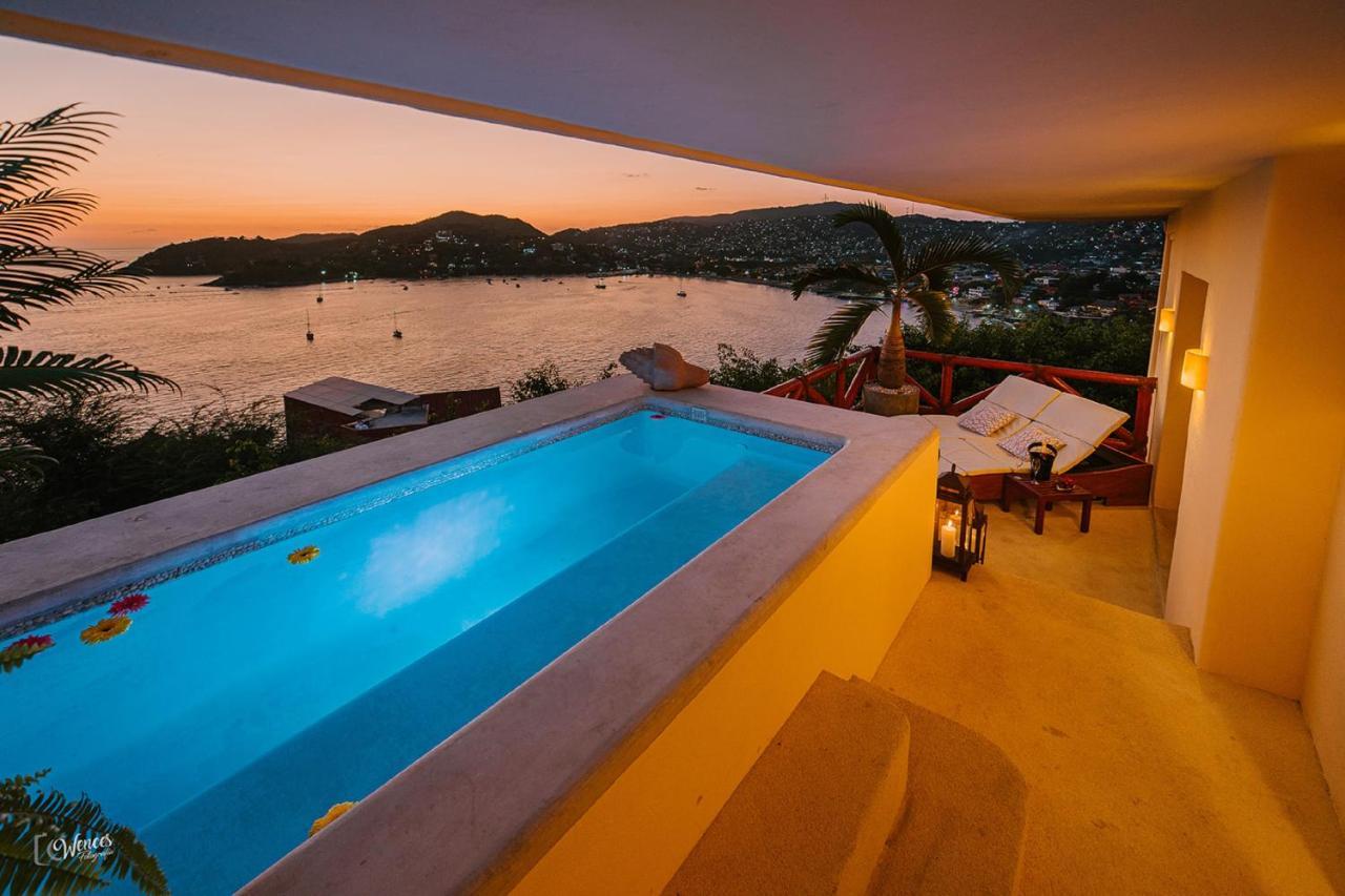 Tentaciones Hotel & Lounge Pool - Adults Only Zihuatanejo Exterior photo